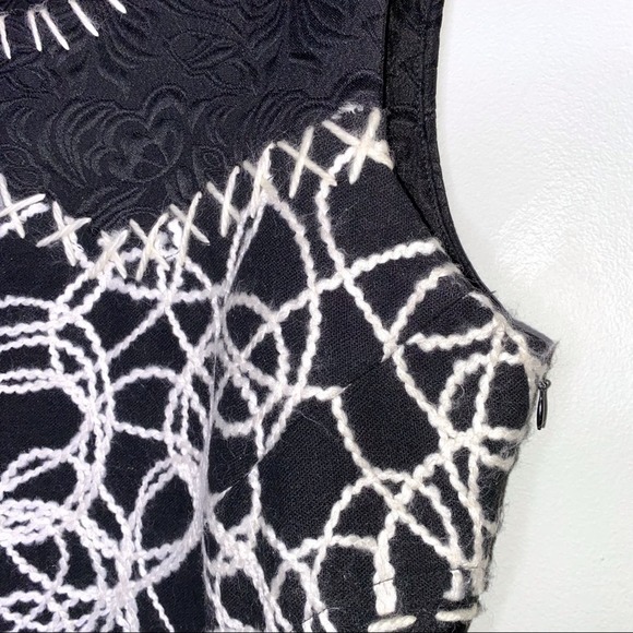 Paparazzi Black Embossed Knit Design Shift Dress Size Large ~ - Picture 2 of 4